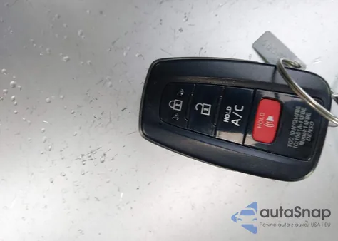 2018 Toyota Prius Prime Plus из США, поврежденный, VIN JTDKARFP7J3095221